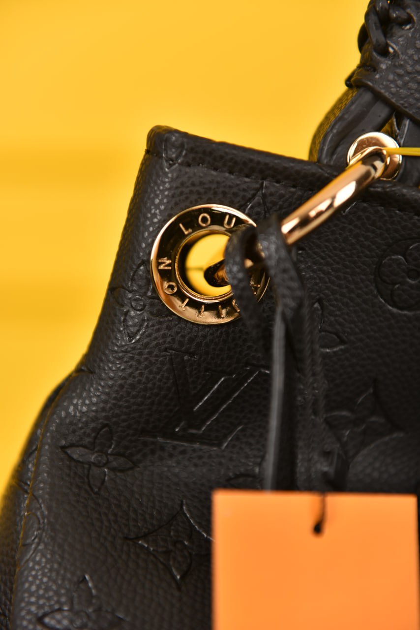 Artsy MM Black Bag