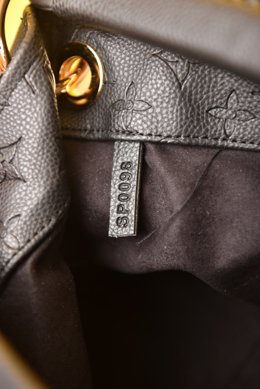 Artsy MM Black Bag