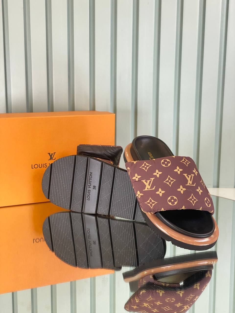 LVS - Slipper