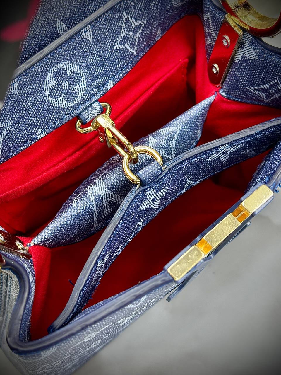 The Capucines Small Bag