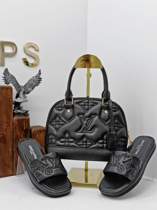 L - Bag and Slipper Set