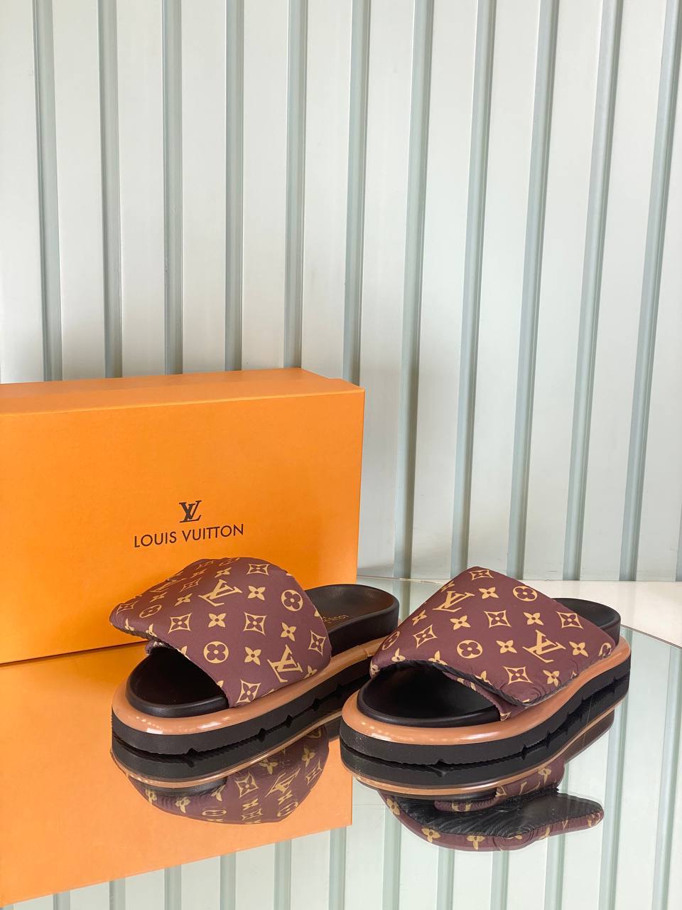 LVS - Slipper