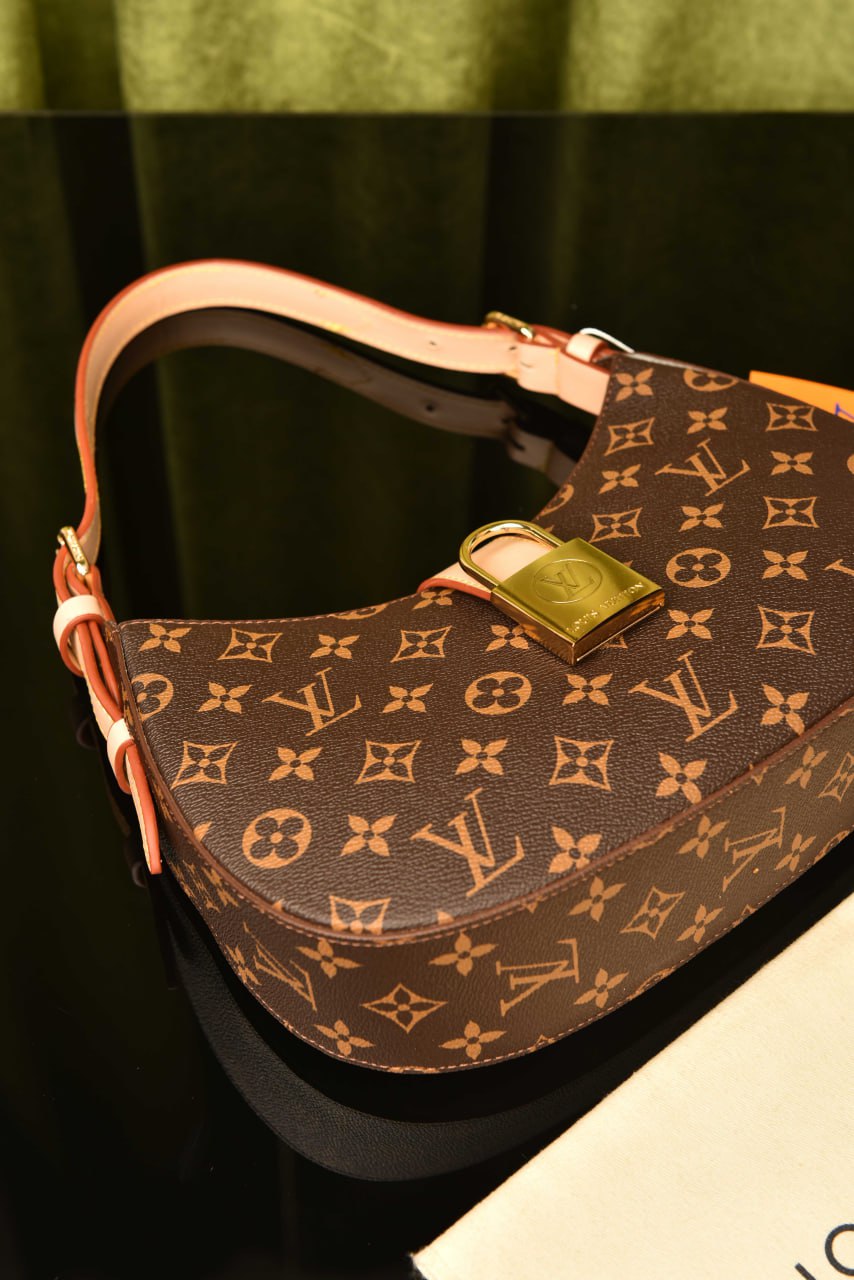 LVS - Low Key Shoulder Bag