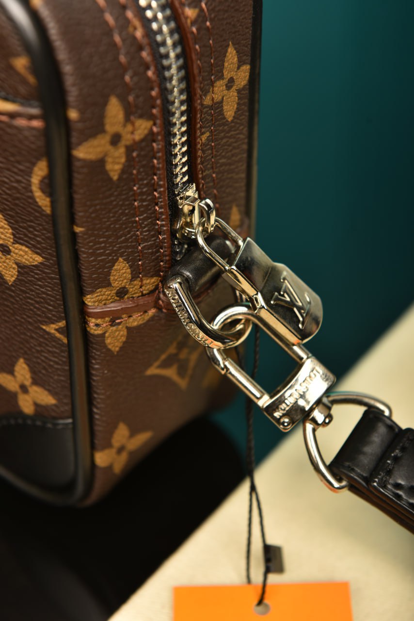 LVS - Pochette Kasai